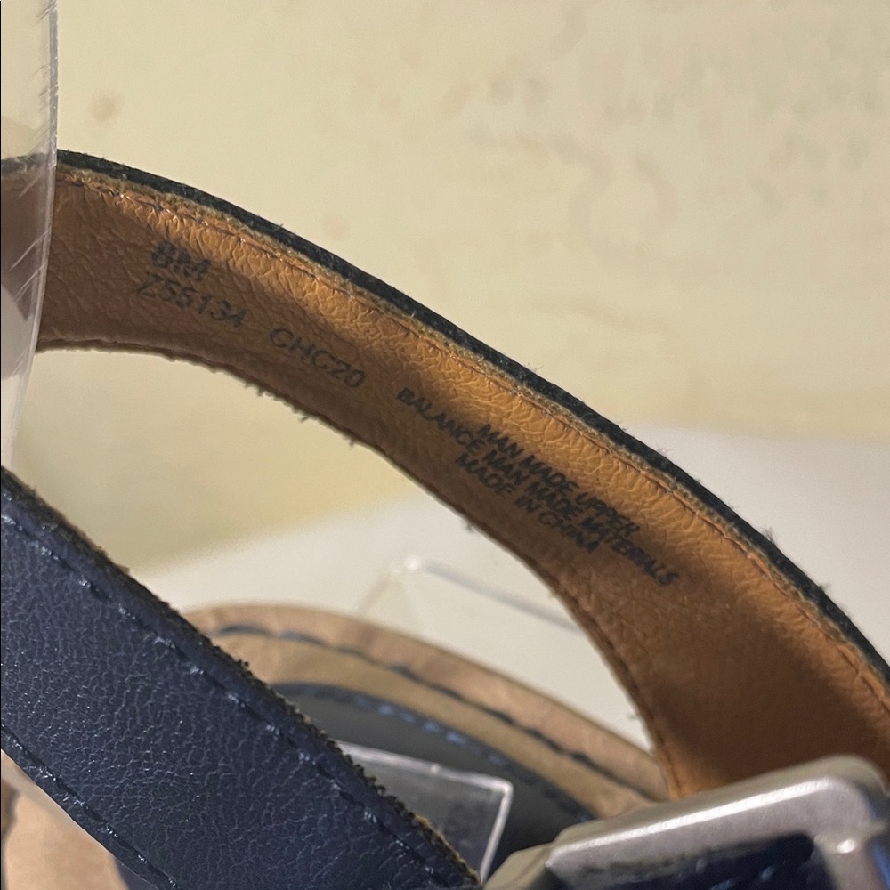 BOC ANCKLE STRAP Women's Navy Sandals size: 8M - Picture 6 of 9